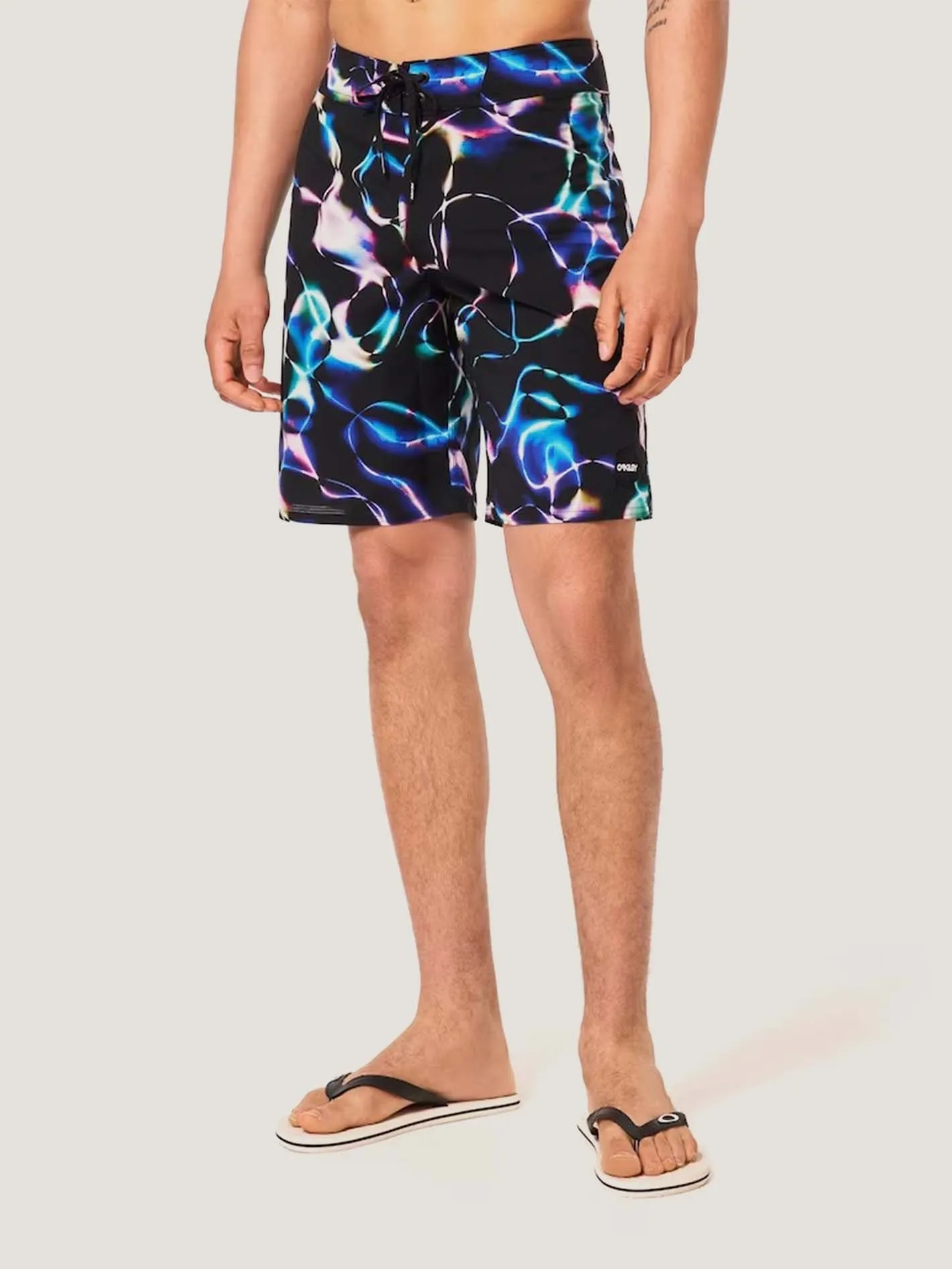 ROPA DE BAO OAKLEY HOMBRE KALEIDOSCOPE 20 BOARDSHORT